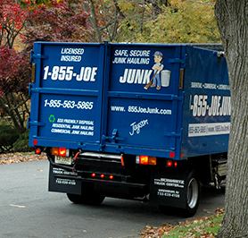 Back of 1-855-Joe-Junk Truck in New Jersey